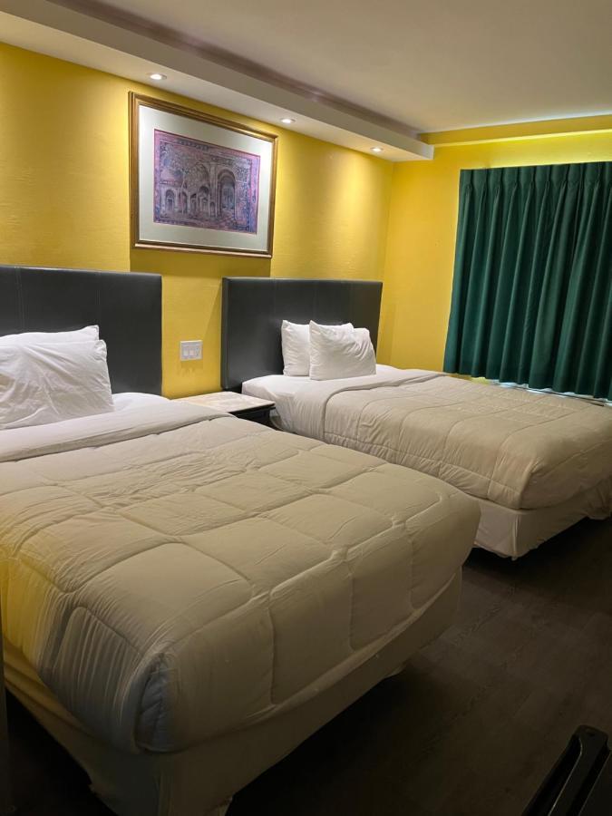 777 Motor Inn Huntington Beach Bagian luar foto